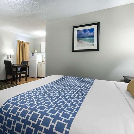 Suburban Extended Stay Hotel Naval Base Area Warrington Eksteriør bilde
