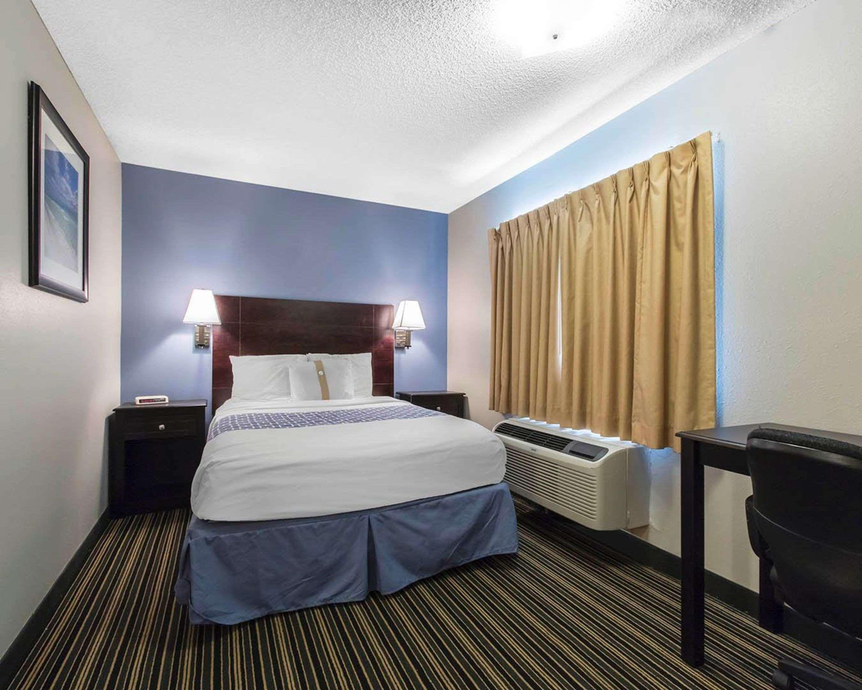 Suburban Extended Stay Hotel Naval Base Area Warrington Eksteriør bilde