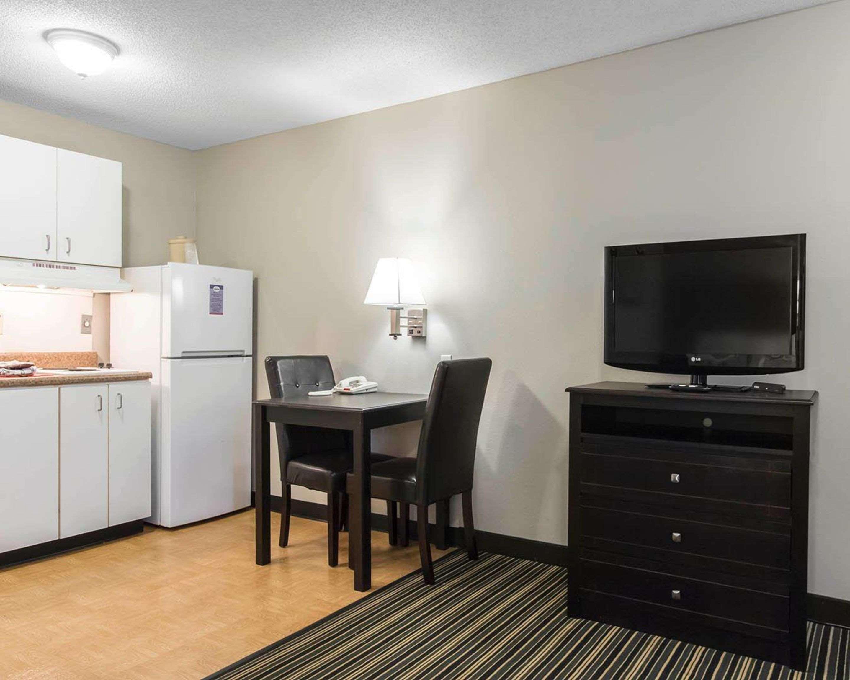 Suburban Extended Stay Hotel Naval Base Area Warrington Eksteriør bilde